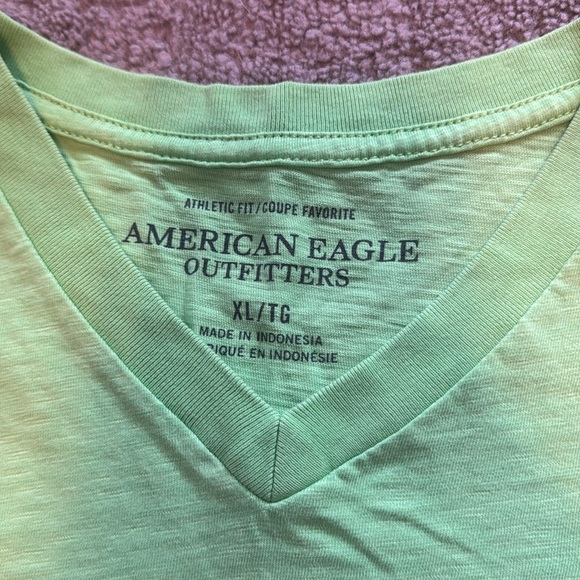 Men’s American Eagle Athletic Fit Tee Shirt- Green- Used- Excellent Condition - Picture 2 of 3